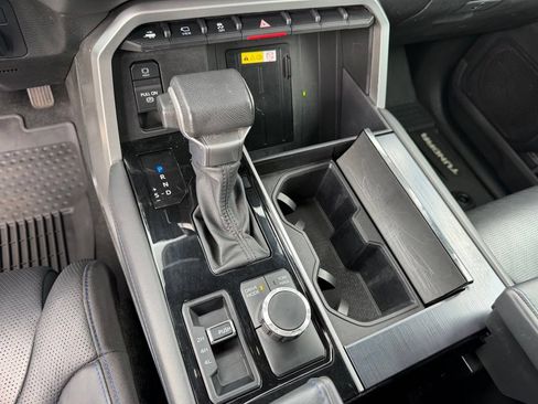 Used 2023 Toyota Tundra Platinum AWD/4WD image 40