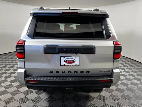 Used 2026 Toyota 4Runner TRD Off-Road Premium AWD/4WD image 6