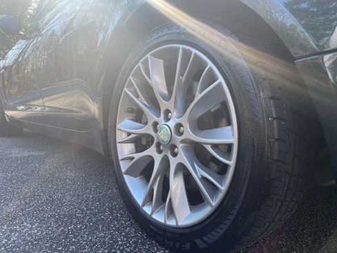 Used 2014 Jaguar XF 3.0 image 17