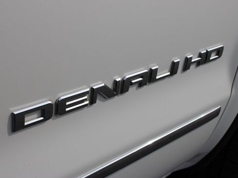 Used 2019 GMC Sierra 2500 Denali w/ Duramax Plus Package image 26