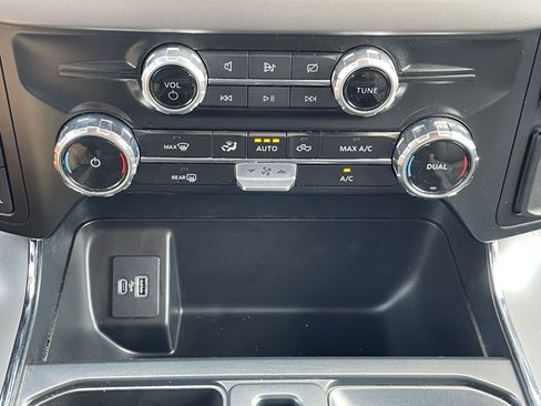 Used 2024 Ford F150 XLT w/ Mobile Office Package image 28