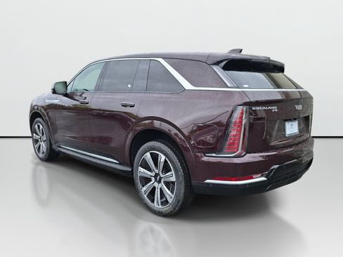 Used 2025 Cadillac Escalade IQ Luxury 2 AWD/4WD image 4