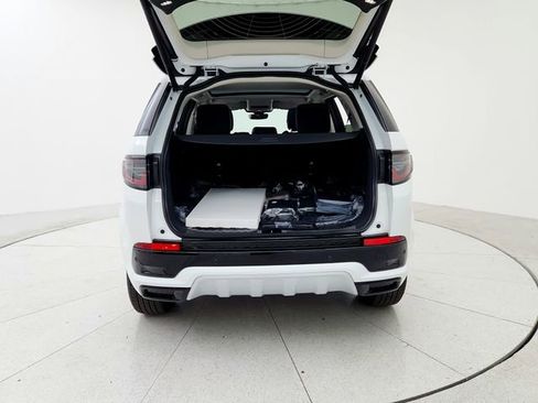 Certified 2025 Land Rover Discovery Sport S image 19