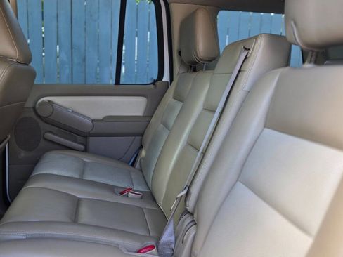 Used 2010 Mercury Mountaineer Premier RWD image 12