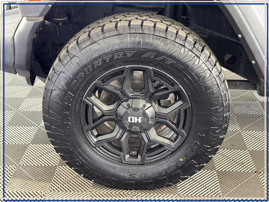 Used 2022 Jeep Wrangler Sport AWD/4WD image 17