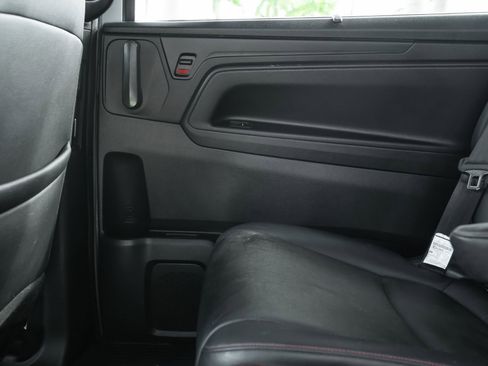 Used 2023 Honda Odyssey Sport image 31