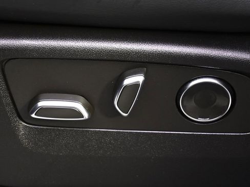 Certified 2023 Cadillac Escalade Premium Luxury image 14