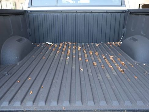 Used 2025 Toyota Tundra 4x4 CrewMax Hybrid image 17