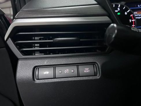 Used 2024 Nissan Altima 2.5 SV FWD image 22