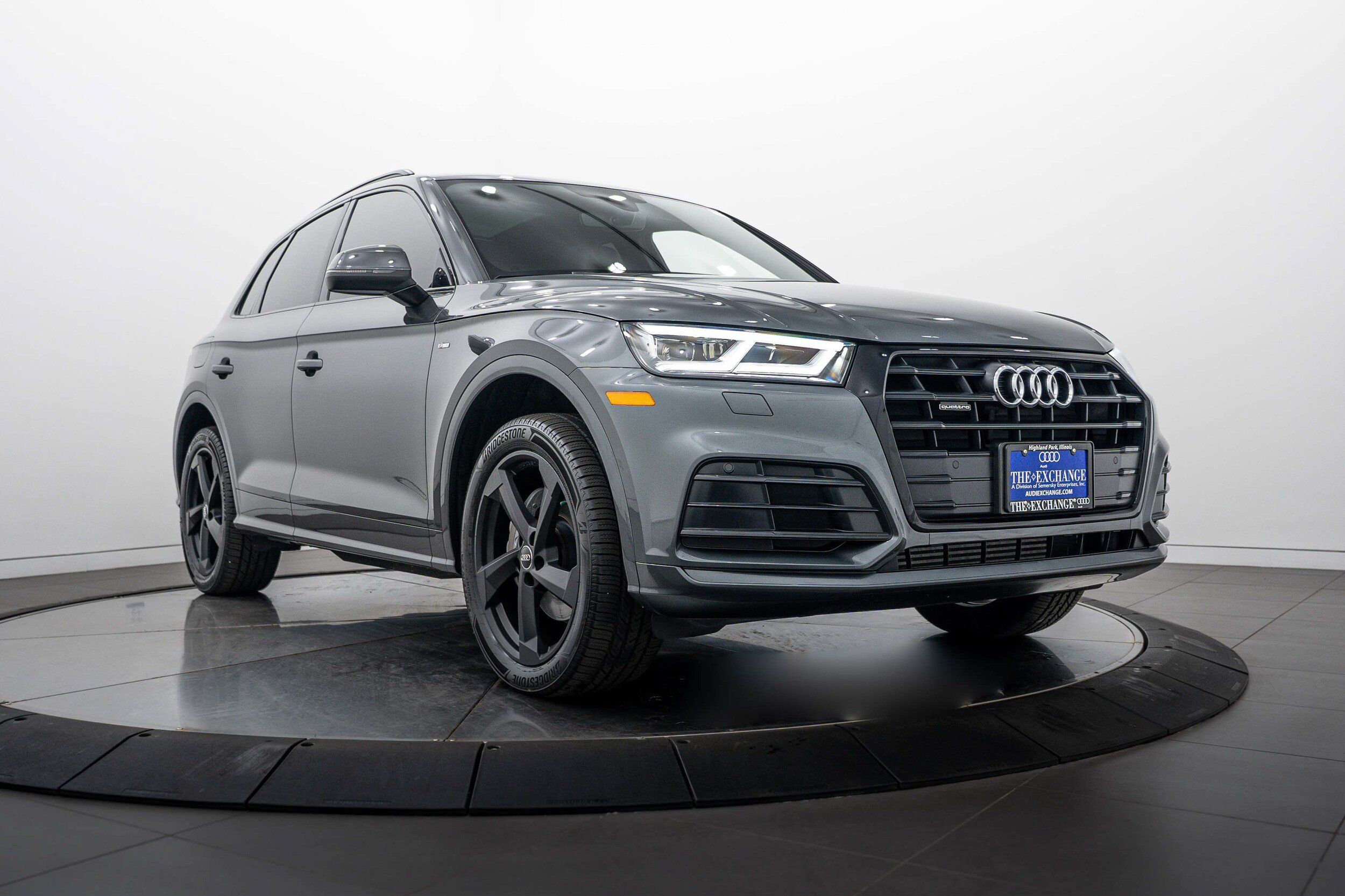 Used 2020 Audi Q5 2.0T Titanium Premium Plus w/ Premium Plus Package AWD/4WD image 1