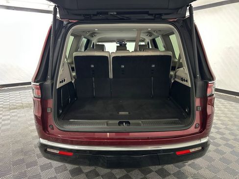 Used 2022 Jeep Wagoneer Series II AWD/4WD image 21