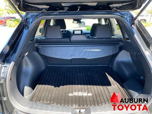 Used 2024 Toyota Corolla Cross AWD Hybrid w/ Moonroof Package image 12