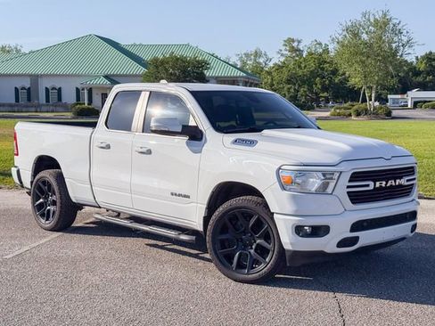 Used 2020 RAM 1500 Big Horn AWD/4WD image 1