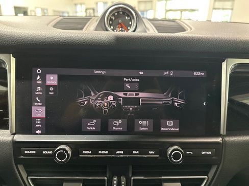 Used 2021 Porsche Macan AWD/4WD image 64