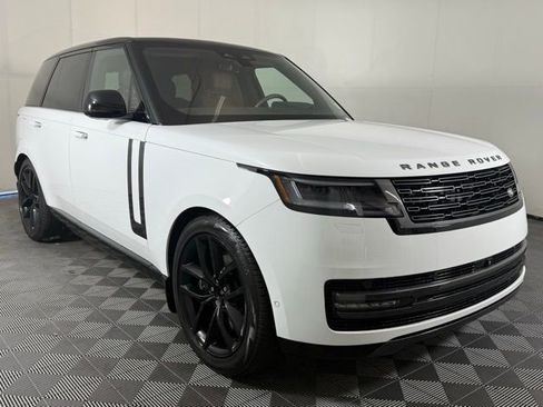 New 2025 Land Rover Range Rover SE image 10
