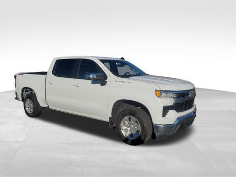 Used 2025 Chevrolet Silverado 1500 LT image 10