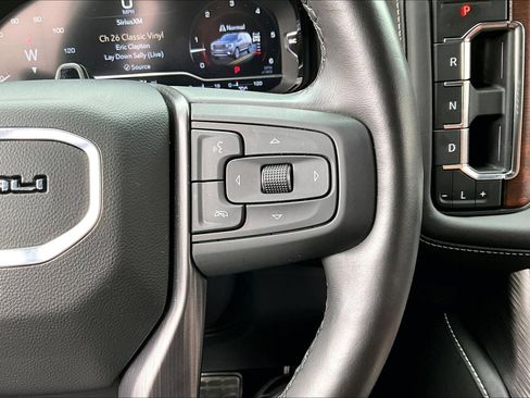 Used 2024 GMC Yukon Denali Ultimate AWD/4WD image 23