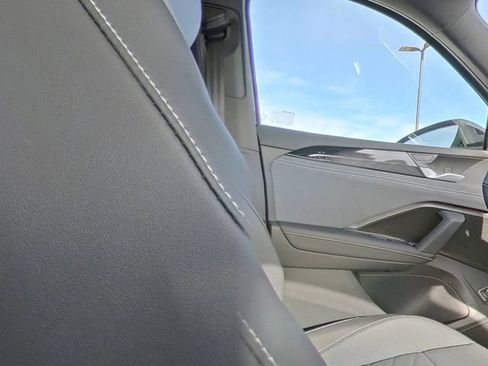 New 2026 Volkswagen Tiguan SE R-Line FWD image 28