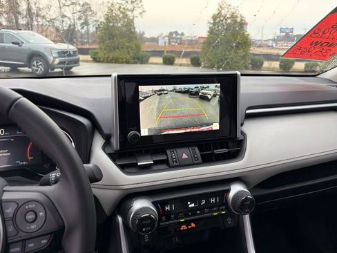 Used 2025 Toyota RAV4 XLE Premium image 21
