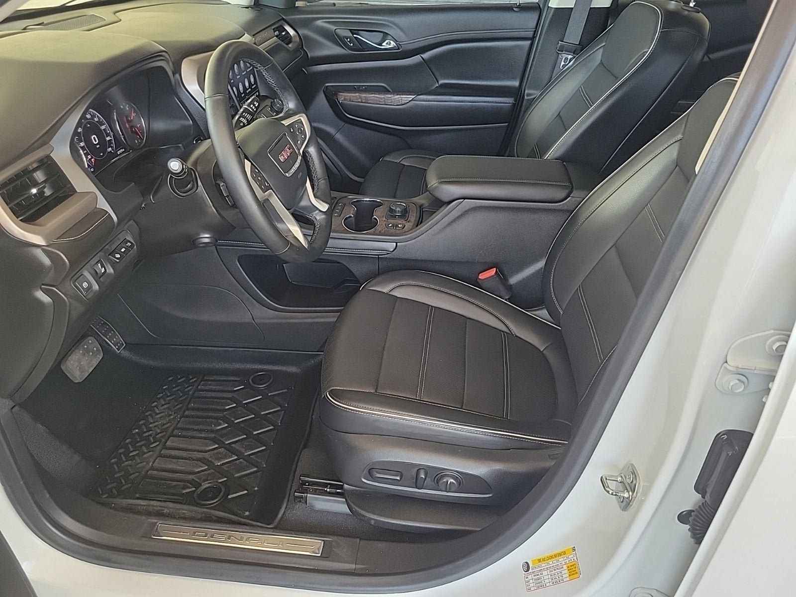 Certified 2023 GMC Acadia Denali w/ Denali Ultimate Package FWD image 13
