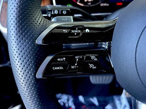 Used 2025 Mercedes-Benz GLC 300 image 22