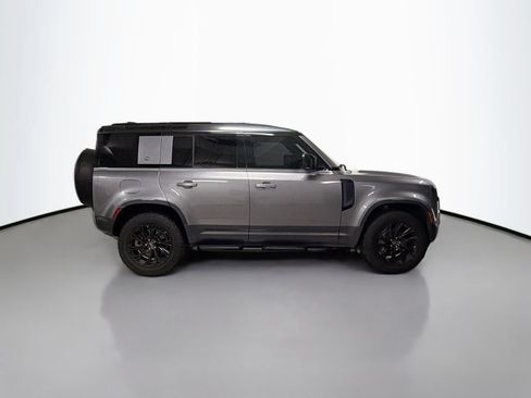 Used 2021 Land Rover Defender 110 SE AWD/4WD image 8