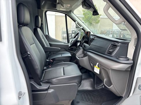 New 2026 Ford Transit 250 148 Medium Roof RWD image 5