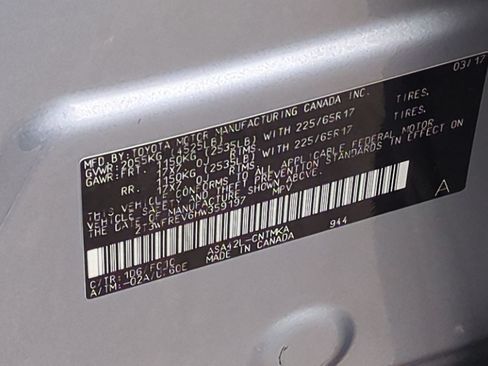 Used 2017 Toyota RAV4 XLE FWD image 36