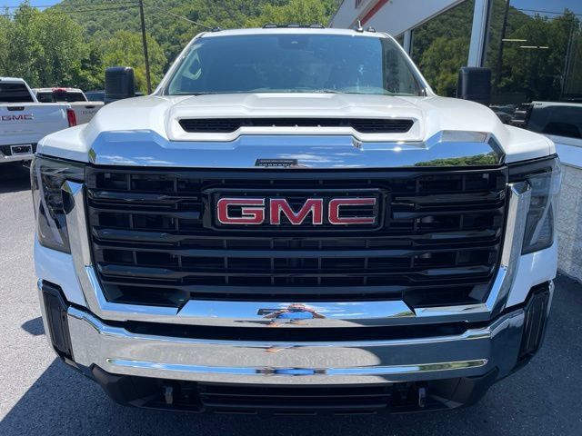 New 2026 GMC Sierra 2500 Pro AWD/4WD image 3
