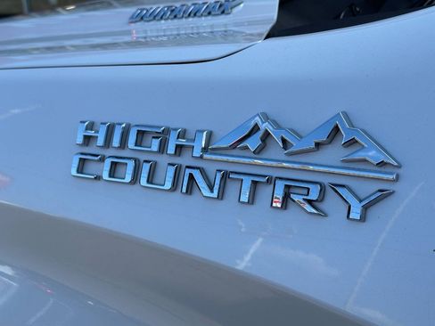 Used 2021 Chevrolet Silverado 1500 High Country w/ Technology Package AWD/4WD image 14