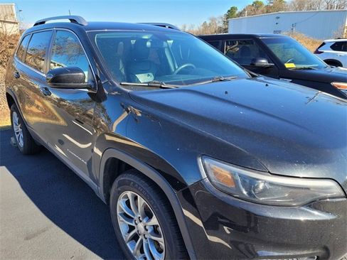 Used 2020 Jeep Cherokee Latitude Plus image 7