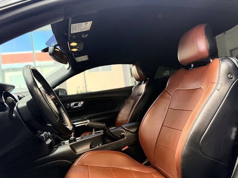 Used 2016 Ford Mustang GT Premium RWD image 5