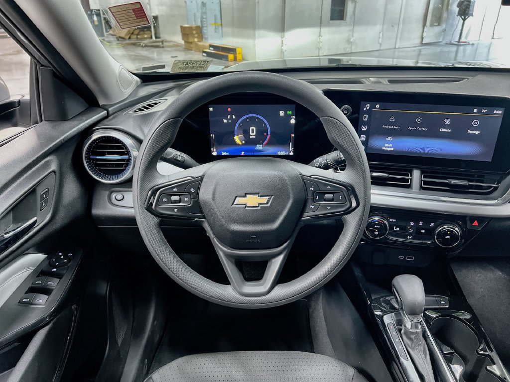 Used 2026 Chevrolet Trax LT FWD image 17