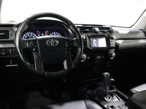 Used 2016 Toyota 4Runner Trail Premium AWD/4WD image 2