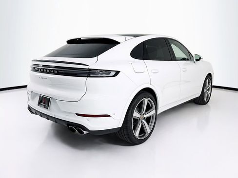 New 2025 Porsche Cayenne Coupe image 9