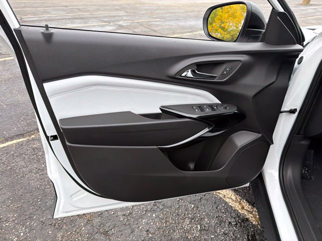 New 2026 Chevrolet Trax LT w/ Driver Confidence Package FWD image 10