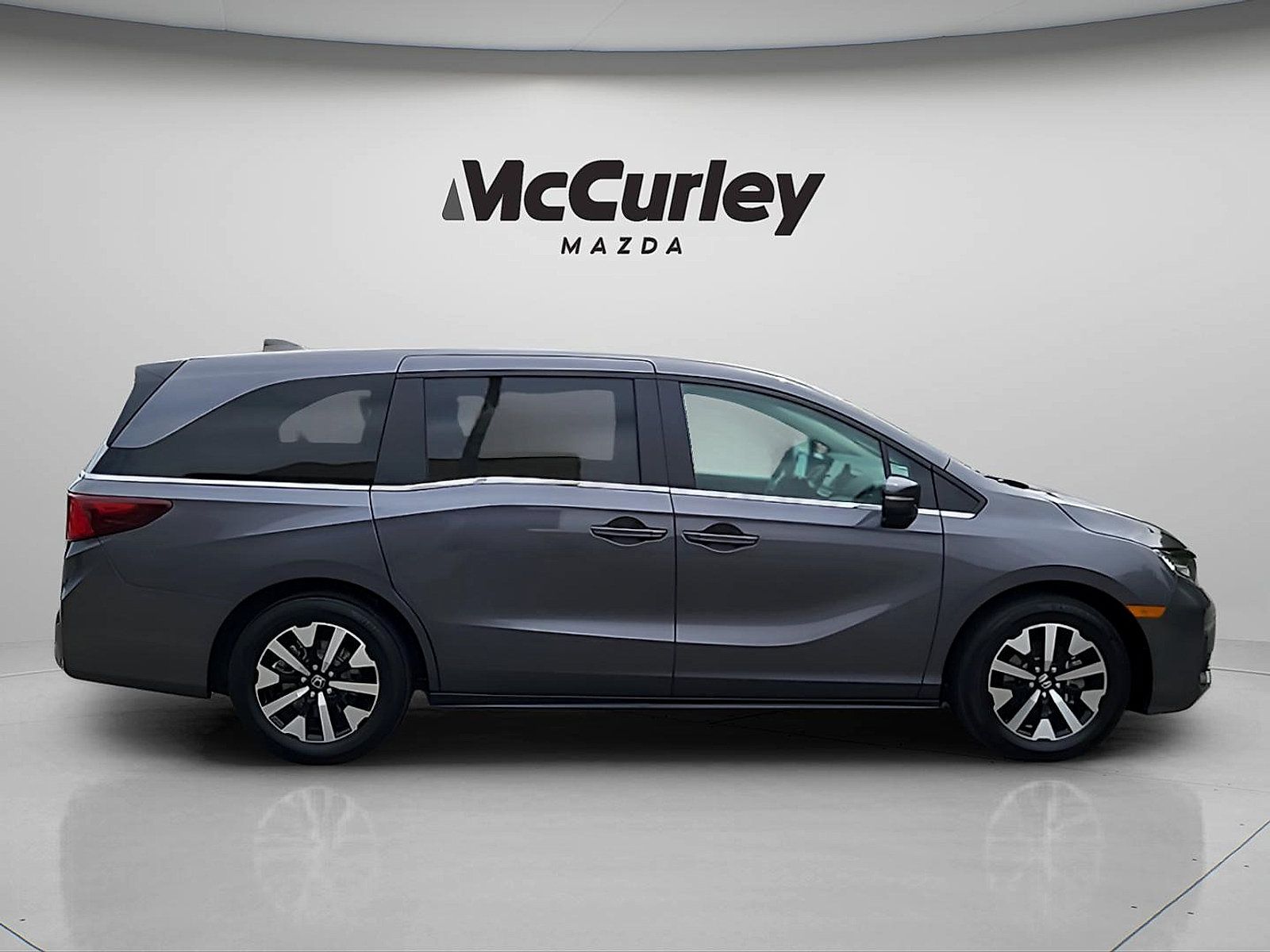 Used 2025 Honda Odyssey EX-L image 8