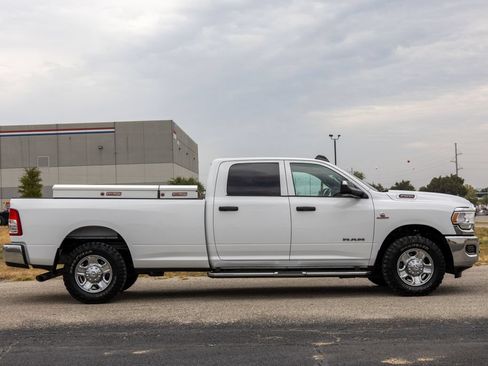 Used 2022 RAM 2500 Tradesman w/ Chrome Appearance Group RWD image 8
