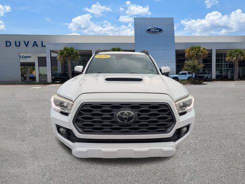 Used 2020 Toyota Tacoma TRD Sport w/ Phone Cable & Charge Package image 9