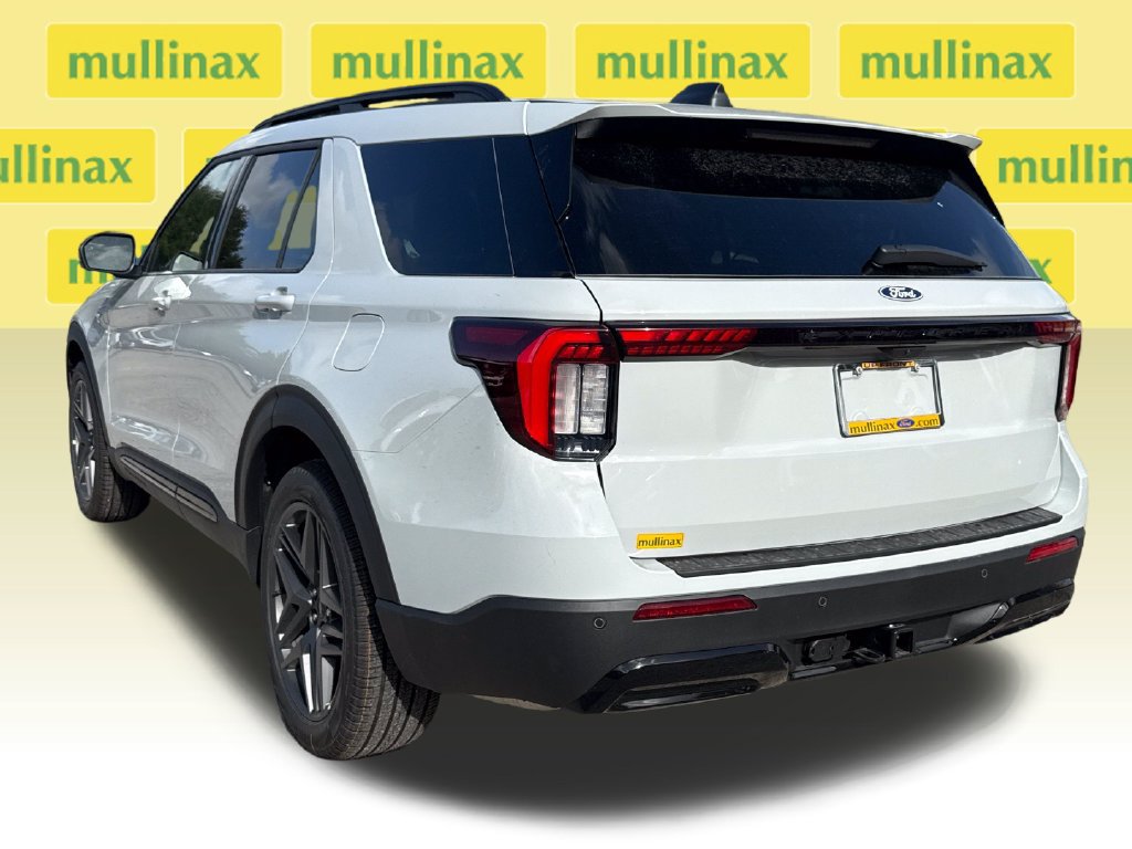 New 2027 Ford Explorer ST-Line w/ ST-Line Street Pack RWD image 4