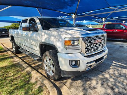 Used 2019 GMC Sierra 2500 Denali w/ Duramax Plus Package
