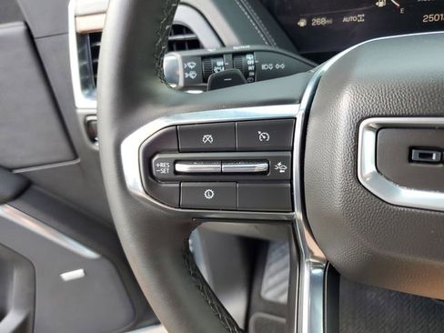 Used 2025 GMC Yukon XL Denali AWD/4WD image 27