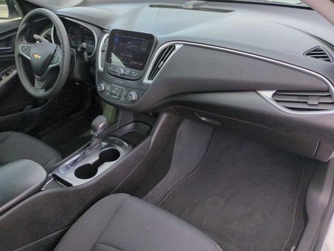Used 2022 Chevrolet Malibu LS FWD image 27