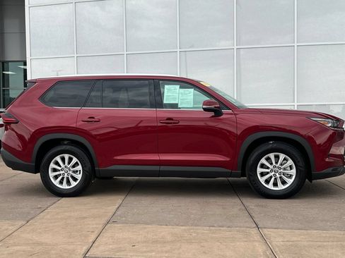 Used 2026 Toyota Grand Highlander AWD Hybrid image 3