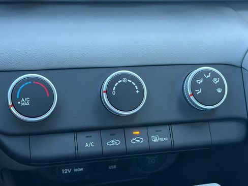 New 2026 Hyundai Elantra SE FWD image 16