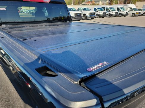 Used 2023 GMC Sierra 1500 Elevation image 12