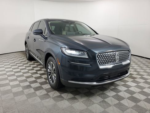 Used 2023 Lincoln Nautilus FWD w/ Premium Package image 2