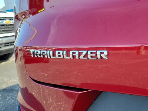Used 2021 Chevrolet TrailBlazer LS FWD image 6