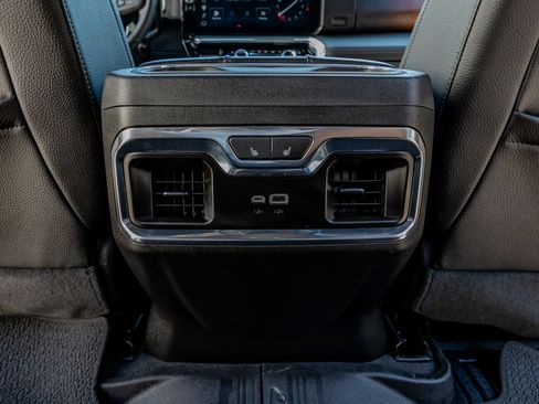 Used 2024 GMC Sierra 2500 Denali w/ Denali Reserve Package AWD/4WD image 31