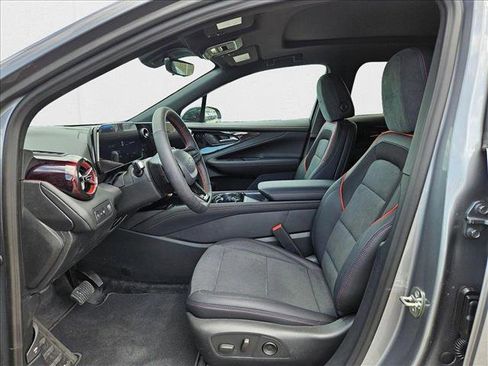 New 2025 Chevrolet Blazer EV RS image 9